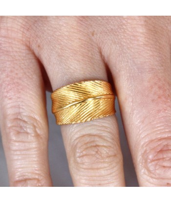 Bague plume dorée à l'or fin 18k Les magasins à Paris et en Île-de-France