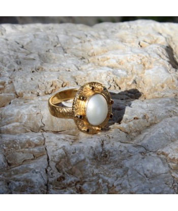 Bague dorée XXL pierre cabochon pas chere