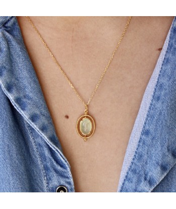 Collier dorée pendentif pierre cabochon pivotant Les êtres humains sont 