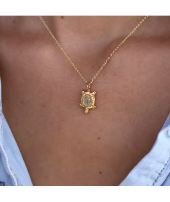 Collier doré et tortue pierre cabochon Les magasins à Paris et en Île-de-France